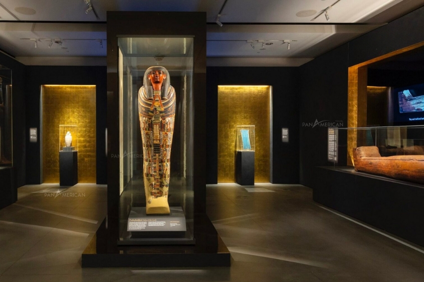 Khám phá Bảo tàng Ai Cập – nơi lưu giữ kho báu của các pharaoh, bao gồm cả báu vật của vua Tutankhamun. 