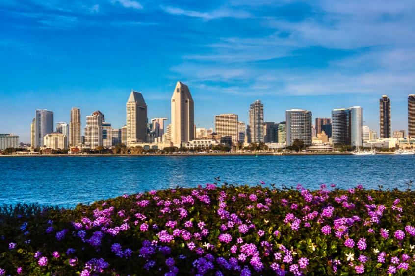Khám phá hành trình từ San Diego đi Thành phố Hồ Chí Minh cùng 190 Booking. 