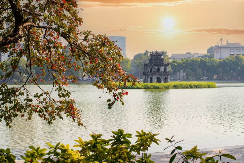 Hồ Hoàn Kiếm - Trái tim của thủ đô Hà Nội. 