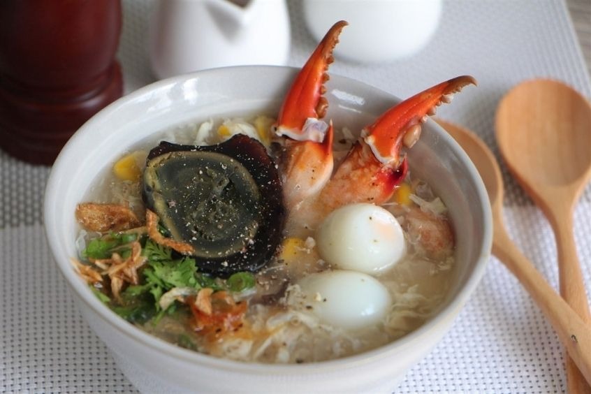 Súp cua Sài Gòn - Dù chỉ là món vỉa hè bình dân, súp cua lại mang sức hấp dẫn