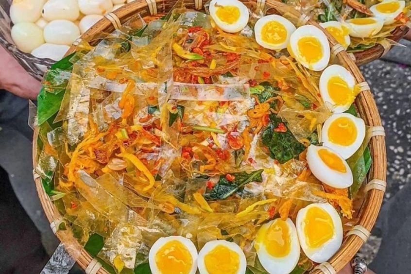 Bánh tráng trộn - Món mà bất kỳ du khách nào đến Sài Gòn cũng nên thử