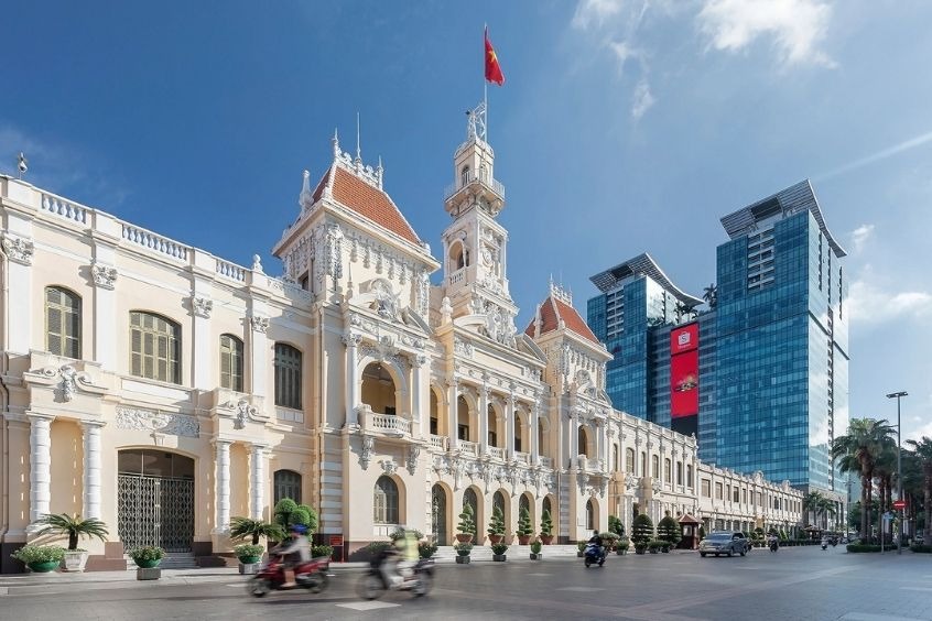 Vé máy bay từ Thâm Quyến đi TP. Hồ Chí Minh - Tòa nhà UBND TP.Hồ Chí Minh phong cách Pháp