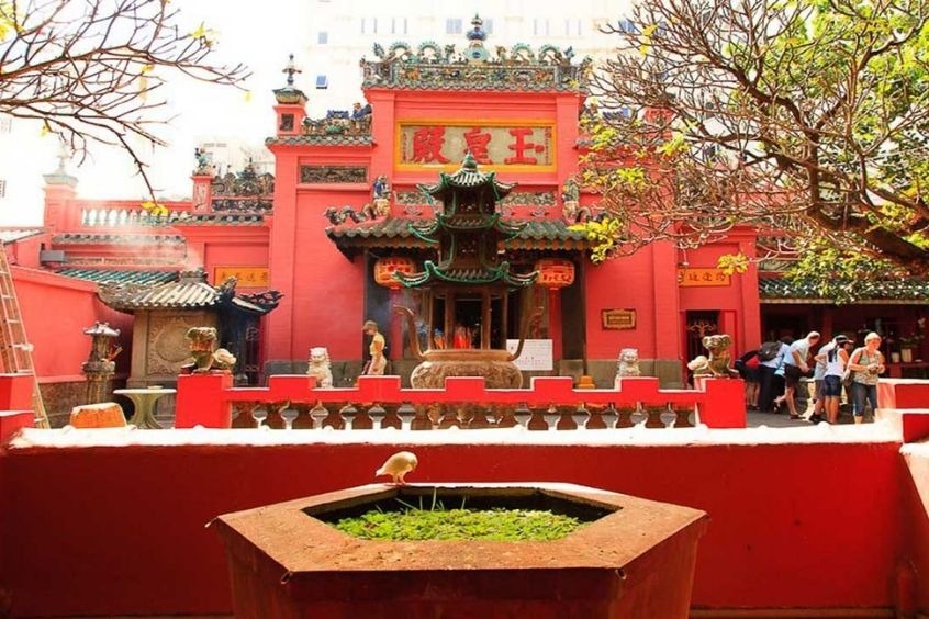 Chùa Ngọc Hoàng - Ngôi chùa hơn 100 năm tuổi thu hút du khách bởi không gian linh thiêng 