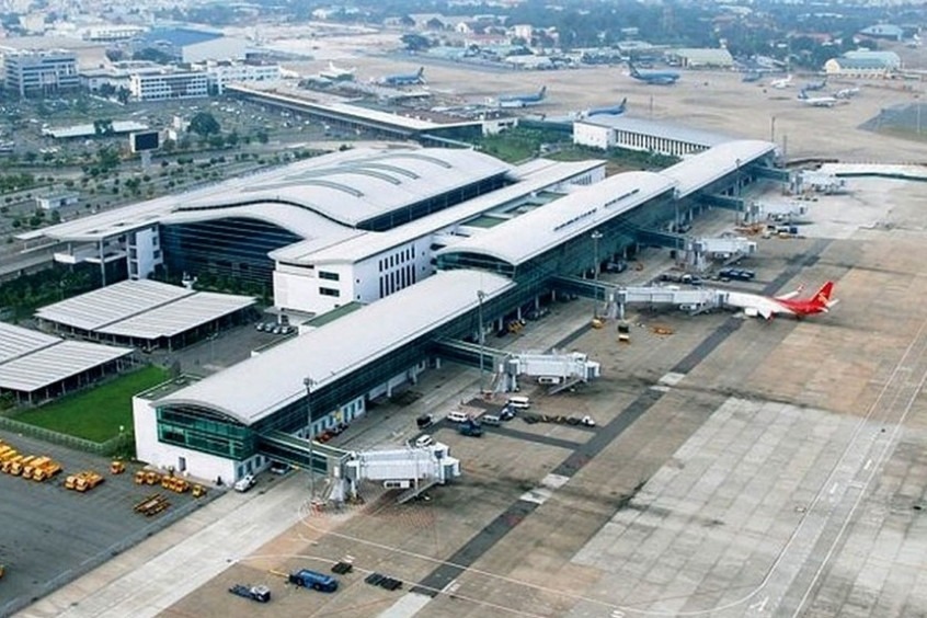 Sân bay quốc tế Tân Sơn Nhất - Trung tâm hoạt động chính của tất cả các hãng hàng không Việt Nam