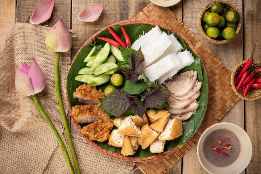 Bún đậu mắm tôm - Nhắc đến ẩm thực Hà Nội là không thể bỏ qua món bún đậu mắm tôm nổi tiếng