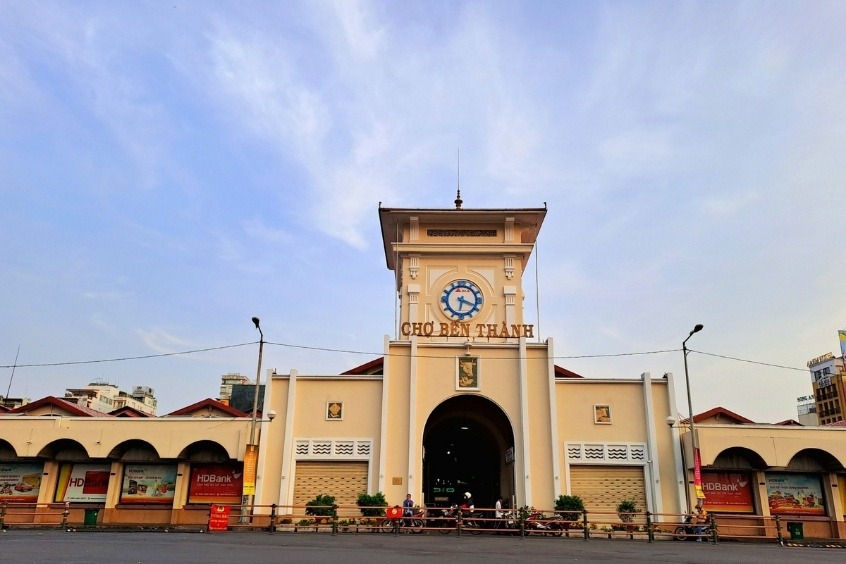 Chợ Bến Thành - Chợ Bến Thành là nơi hội tụ đủ hương vị và sắc màu văn hóa 