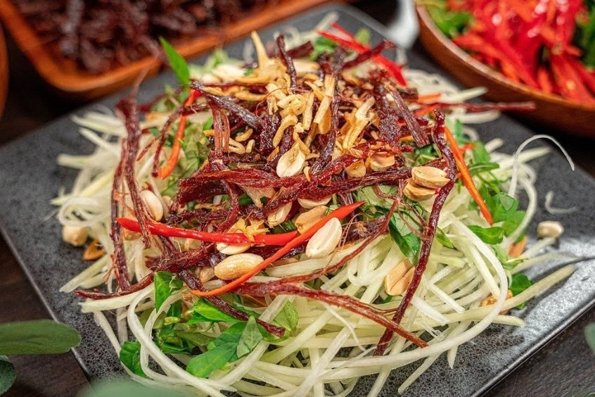 Gỏi khô bò - Món ăn vặt  được nhiều người yêu thích tại Sài Gòn