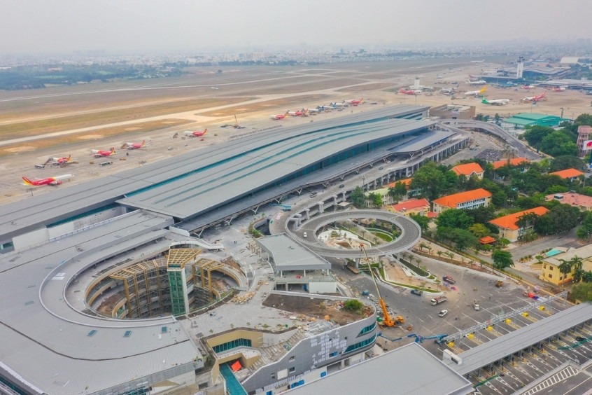 Toàn cảnh sân bay quốc tế Tân Sơn Nhất nhìn từ trên cao
