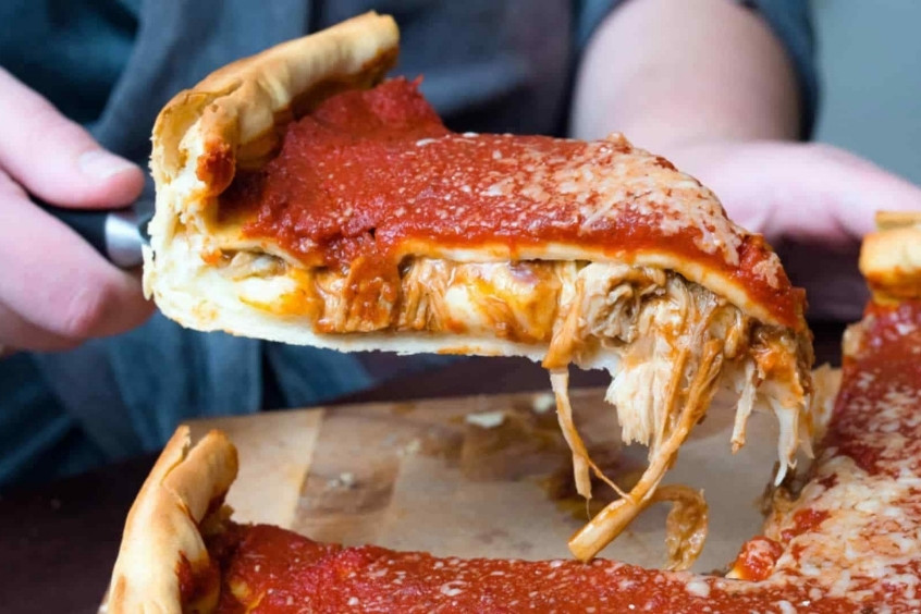 Thưởng thức Pizza Deep-Dish – Hương vị đặc trưng đậm chất Mỹ