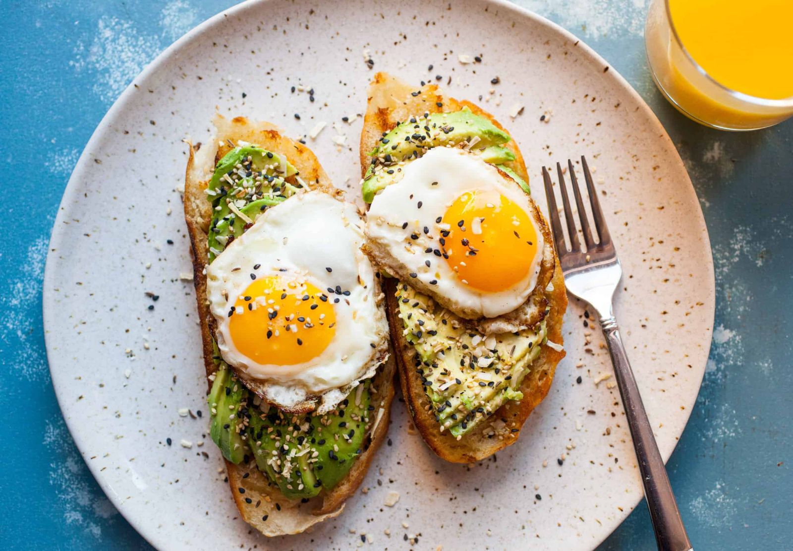 Avocado Toast – món sáng đặc trưng của Los Angeles (Ảnh: Internet)