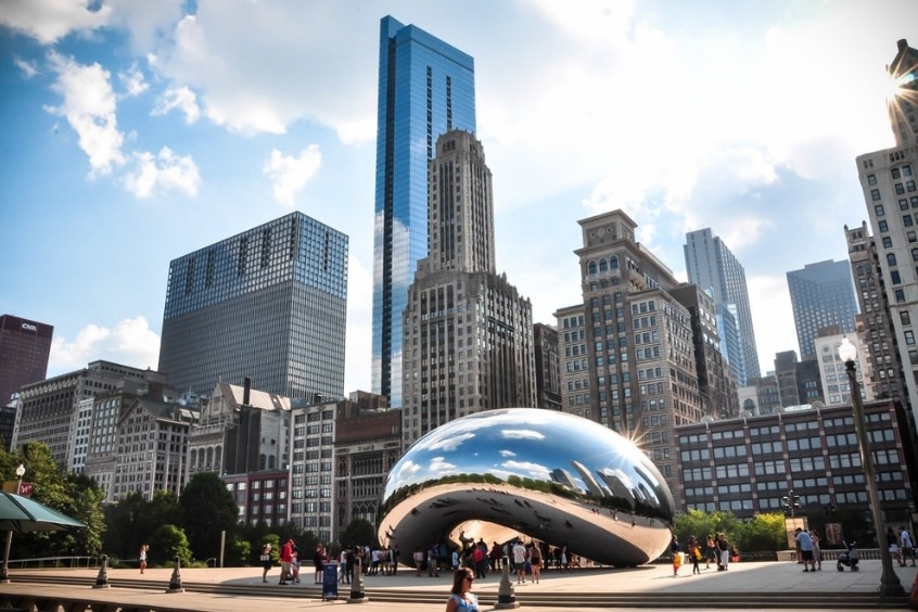 Cloud Gate đặt tại trung tâm Công viên Thiên niên kỷ