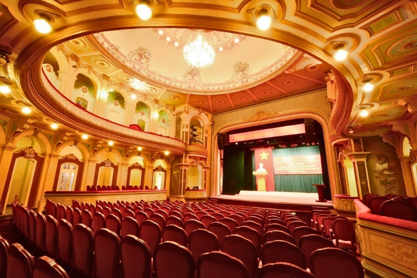 Nhà hát lớn Hải Phòng với kiến trúc cổ điển châu Âu, điểm đến văn hóa nghệ thuật nổi bật