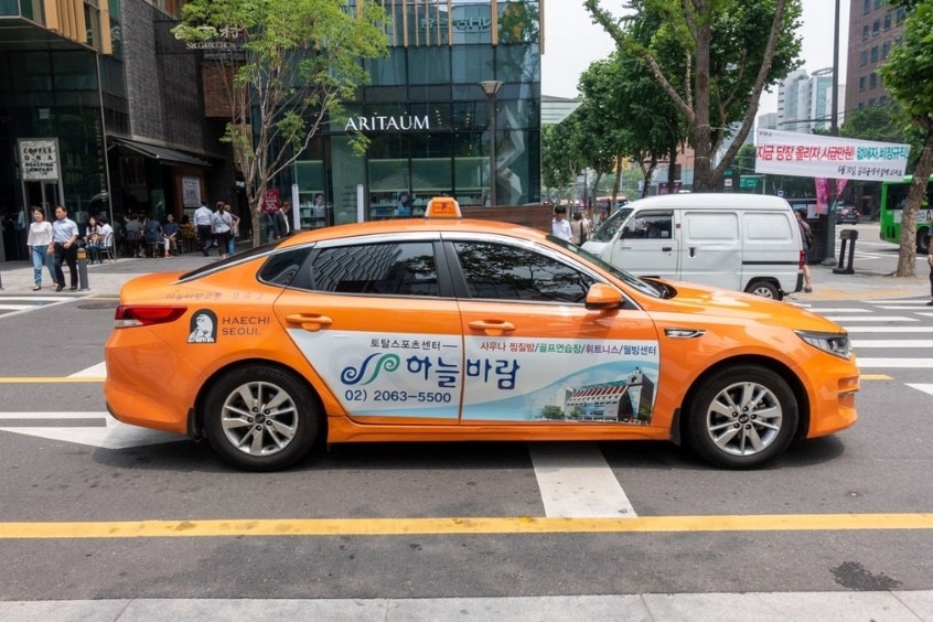 Taxi - Đây lựa chọn thuận tiện nhất cho nhóm đông người hoặc du khách mang nhiều hành lý