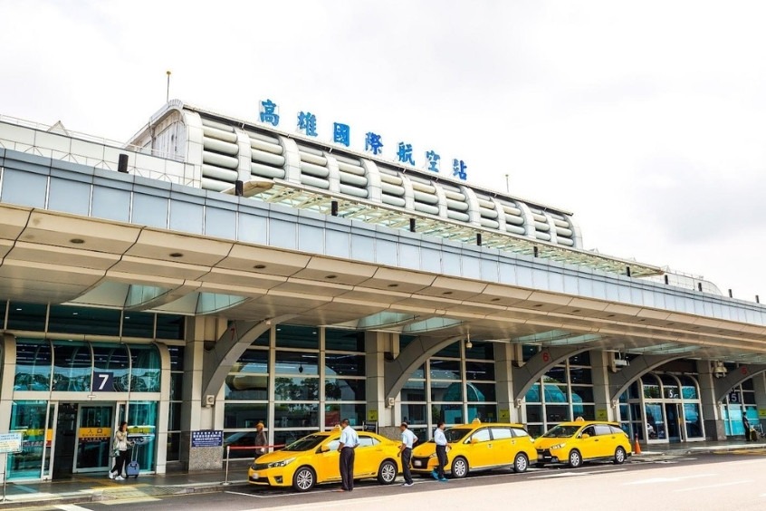 Taxi -  Taxi là lựa chọn tiện lợi và thoải mái, đặc biệt nếu bạn đi theo nhóm hoặc mang nhiều hành lý 