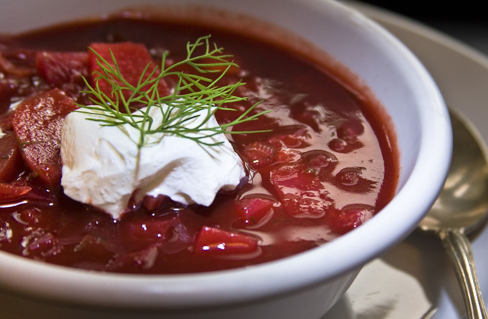 Borscht (súp củ cải đỏ).