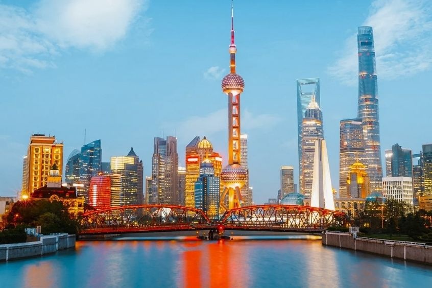Vé máy bay từ Hà Nội đi Thượng Hải - Thượng Hải rực sáng về đêm với skyline hiện đại bên sông Hoàng Phố
