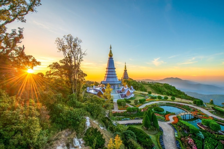 Vé máy bay từ Hà Nội đi Chiang Mai - Vườn quốc gia Doi Inthanon, nơi được mệnh danh là Nóc nhà của Thái Lan 