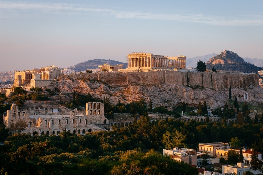 Đền Parthenon một công trình kiến trúc nổi tiếng nằm trên đỉnh đồi Acropolis ở Athens, Hy Lạp
