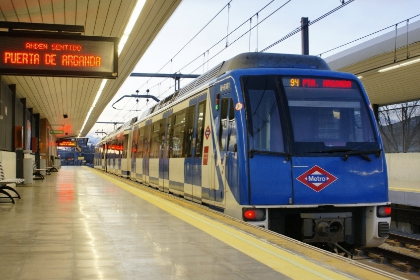 Metro Madrid hệ thống tàu điện ngầm hiện đại Tây Ban Nha