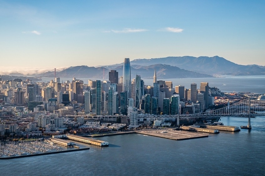 San Francisco nằm xung quanh Vịnh San Francisco 