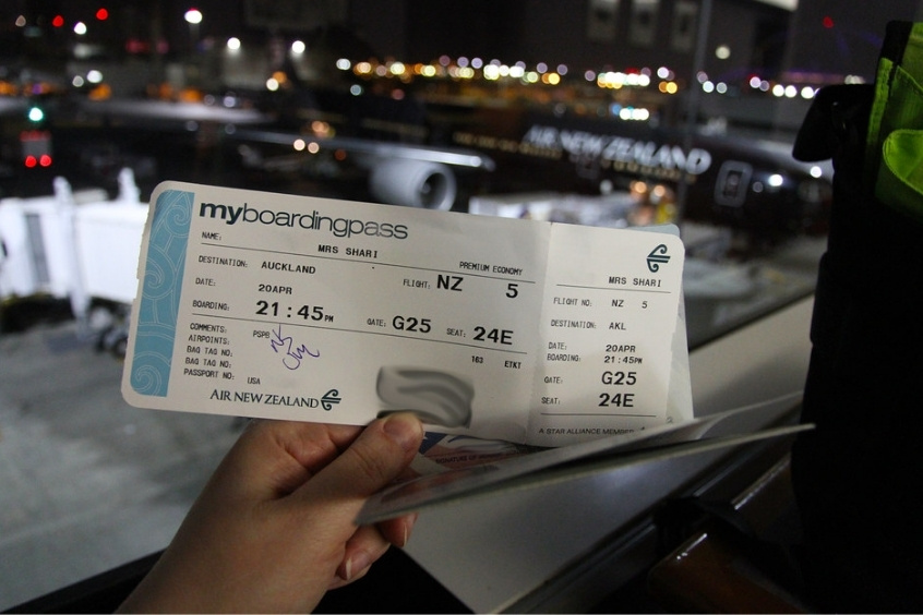 Đổi vé máy bay Air New Zealand an toàn và nhanh chóng tại 190 Booking