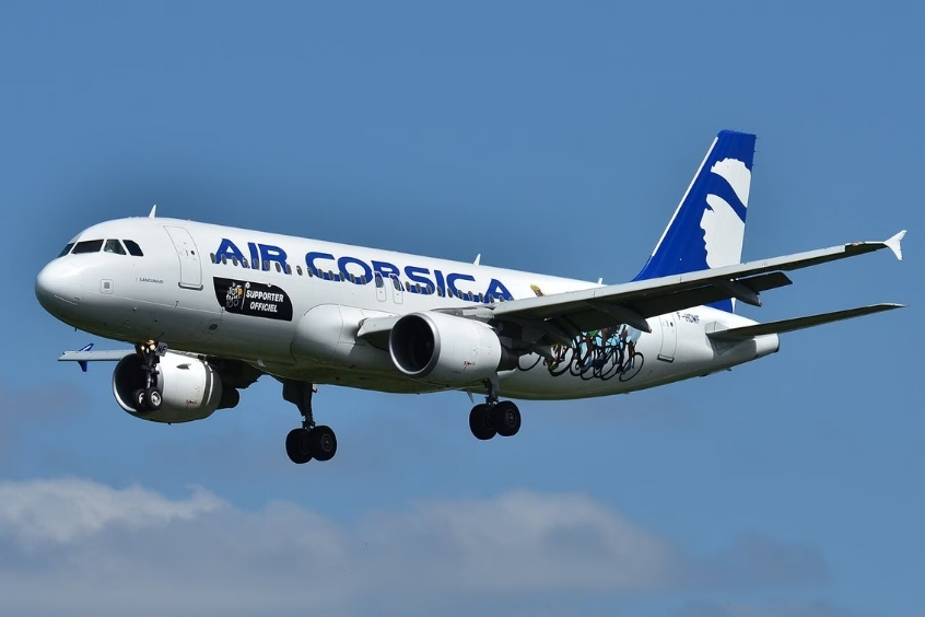 Air Corsica là hãng hàng không khu vực của Pháp, kết nối Corsica với lục địa Châu Âu
