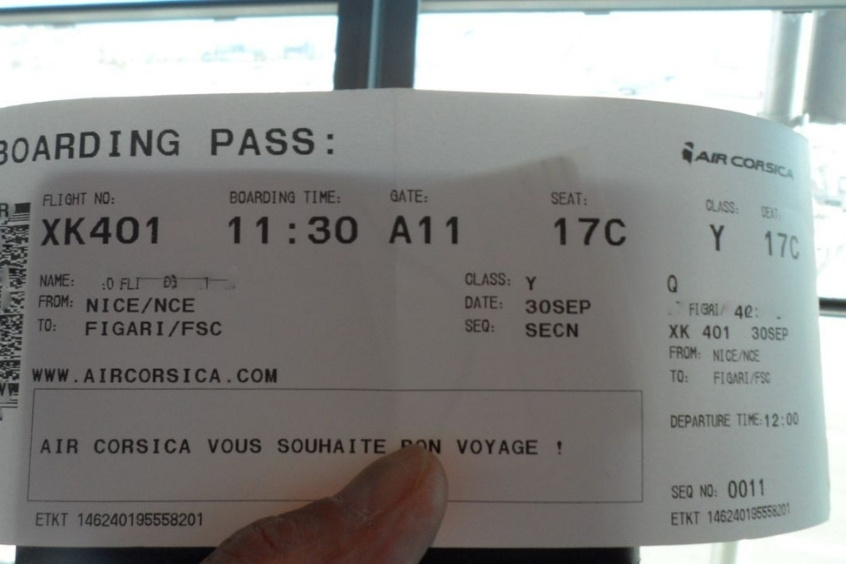 Đổi vé máy bay Air Corsica nhanh chóng, tiện lợi tại 190 Booking