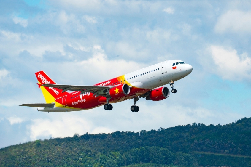 Vietjet Air sẵn sàng đồng hành cùng bạn trên mọi chuyến bay nội địa và quốc tế