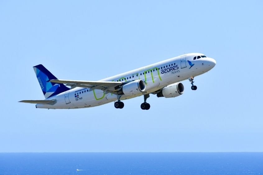 SATA Air Açores là một hãng hàng không Bồ Đào Nha, có trụ sở tại São Sebastião