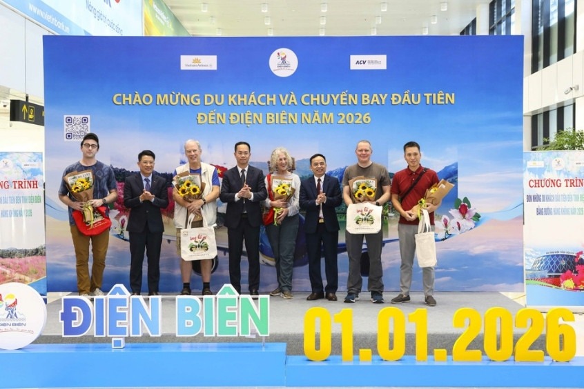 Điện Biên hân hoan đón chuyến bay khai xuân 2026