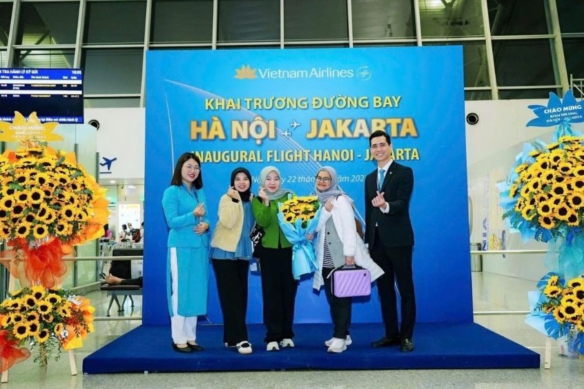 Mở đường bay thẳng đầu tiên kết nối Jakarta đến Hà Nội