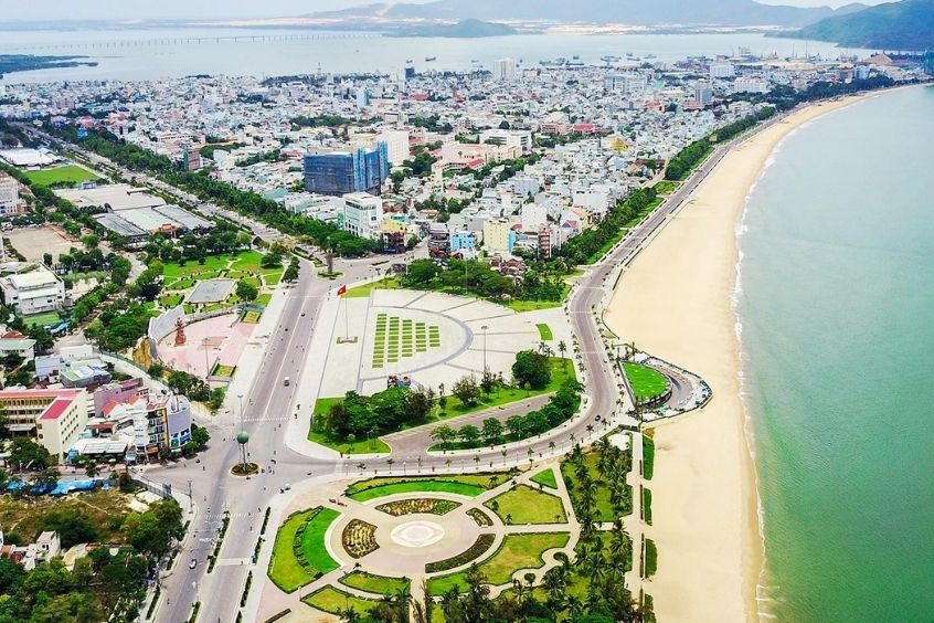 Đại ngàn chạm biển xanh