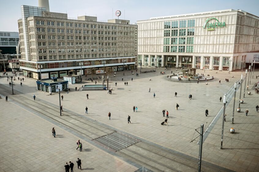 Alexanderplatz - Trái tim sôi động của Berlin, nơi lịch sử gặp hiện đại