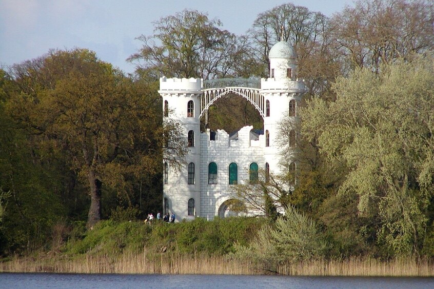 Khám phá vẻ đẹp cổ tích của Schloss Pfaueninsel - Ngôi nhà mùa hè của những giấc mơ