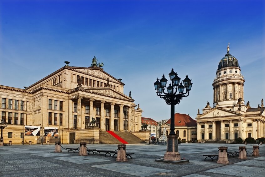 Gendarmenmarkt - Quảng trường đẹp nhất Berlin, nơi lịch sử và kiến trúc giao hòa