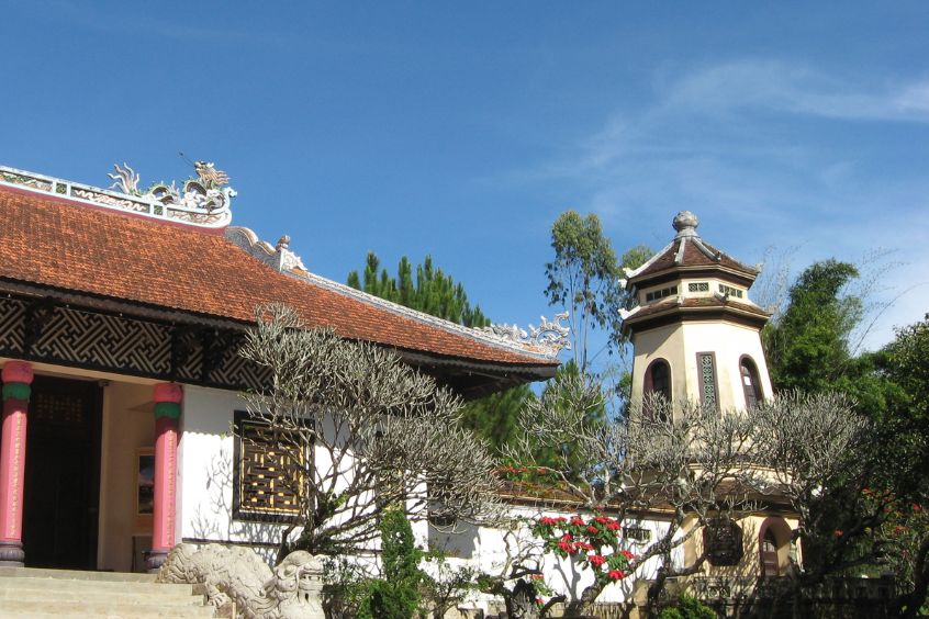 Chùa Linh Sơn - Điểm đến để lắng đọng tâm hồn