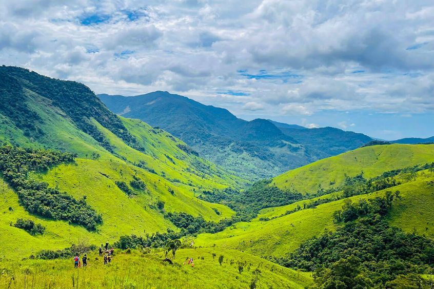 Tà Giang - Trải nghiệm mạo hiểm giữa cảnh quan kỳ vĩ