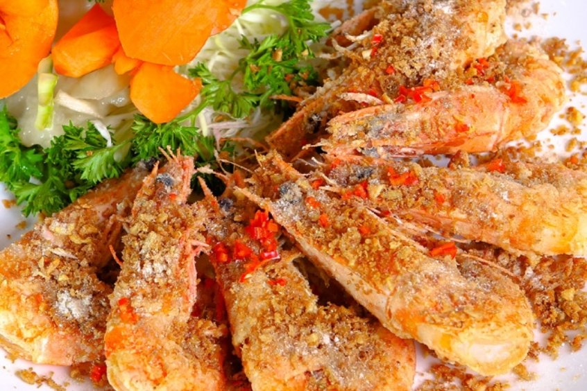 Tôm bay rang muối - Món ăn đặc sản hoang dã gây bão của Bắc Giang