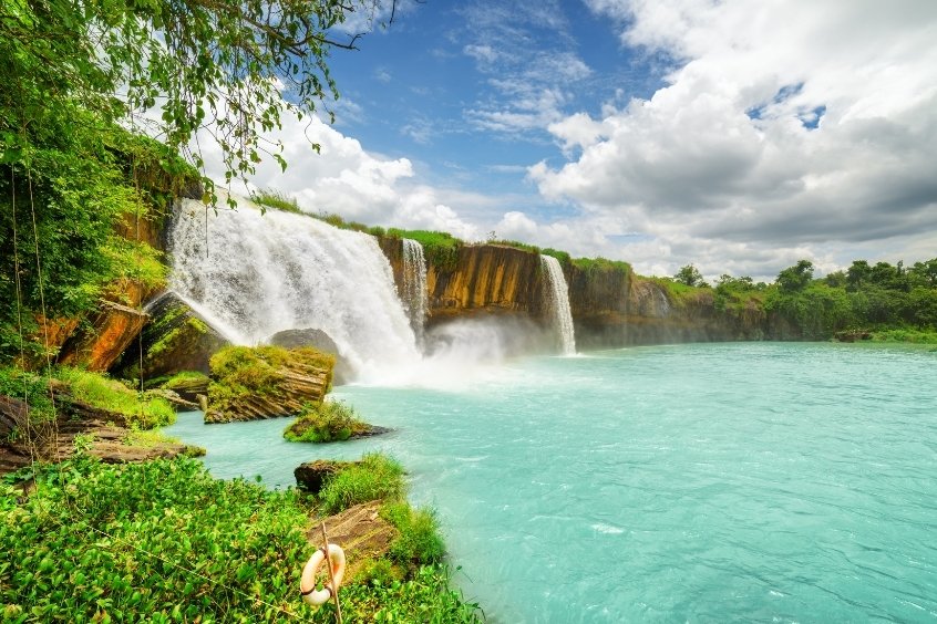 Thác Dray Nur hùng vĩ giữa núi rừng Tây Nguyên, biểu tượng thiên nhiên đặc sắc của vùng đất Đắk Lắk nắng gió (Nguồn: Internet)