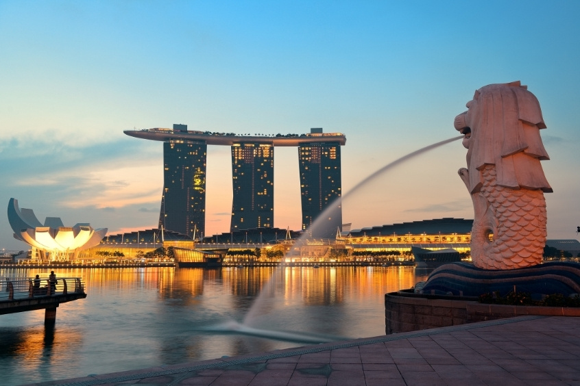 Tượng Merlion phun nước tại công viên Merlion Park, hình ảnh biểu tượng gắn liền với lịch sử hình thành Singapore (Nguồn: Internet)