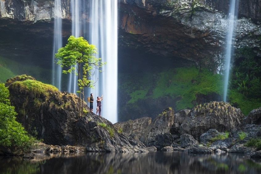 Thác Hang Én (K50) – Màn sương mù tuyệt vời