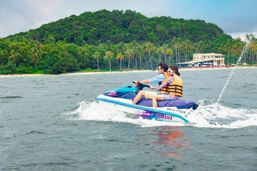 thử thách với các trò chơi dưới nước