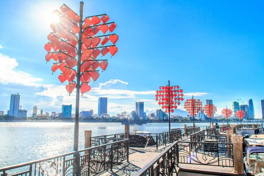 Cầu tình yêu Đà Nẵng biểu tượng lãng mạn giữa lòng thành phố Đà Nẵng