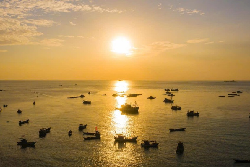 Ngắm hoàng hôn tuyệt đẹp tại Mũi Gành Dầu