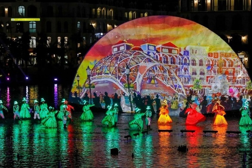 Xem show nhạc nước "Sắc màu Venice"