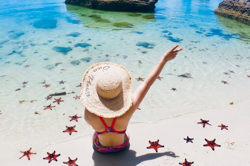 tắm biển ngắm sao biển