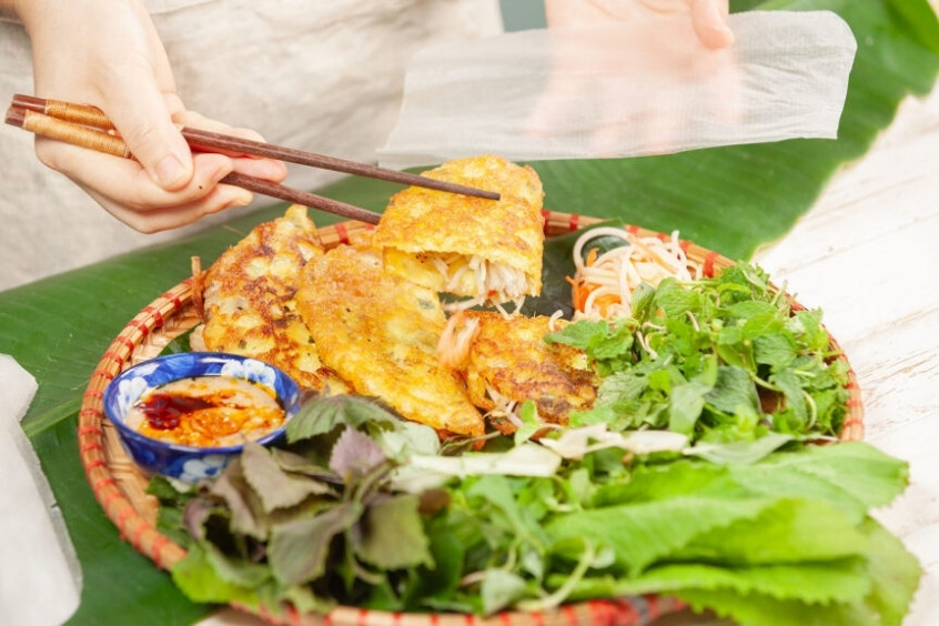 Bánh xèo Đà Nẵng đặc sản dân dã tại lễ hội làng Hòa Mỹ giòn tan đậm đà hương vị miền Trung