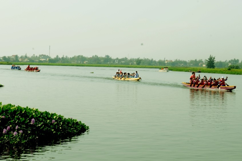 đua thuyền -phần hội