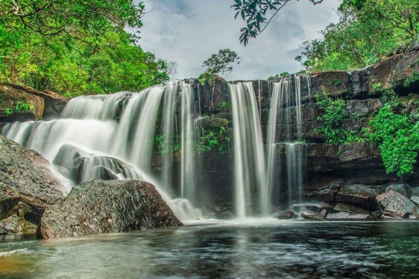 vẻ đẹp suối tranh vào mùa mưa