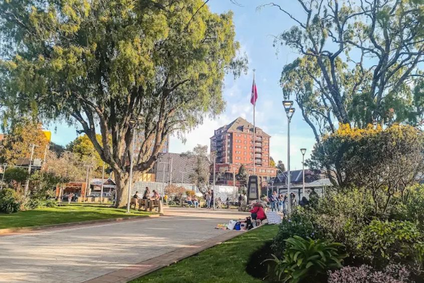 Quảng trường chính Puerto Varas - Điểm hẹn của văn hóa và cộng đồng